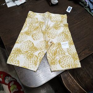 New Old Navy White Mustard Yellow Pineapples  Biker Shorts Size Girl's 10/12